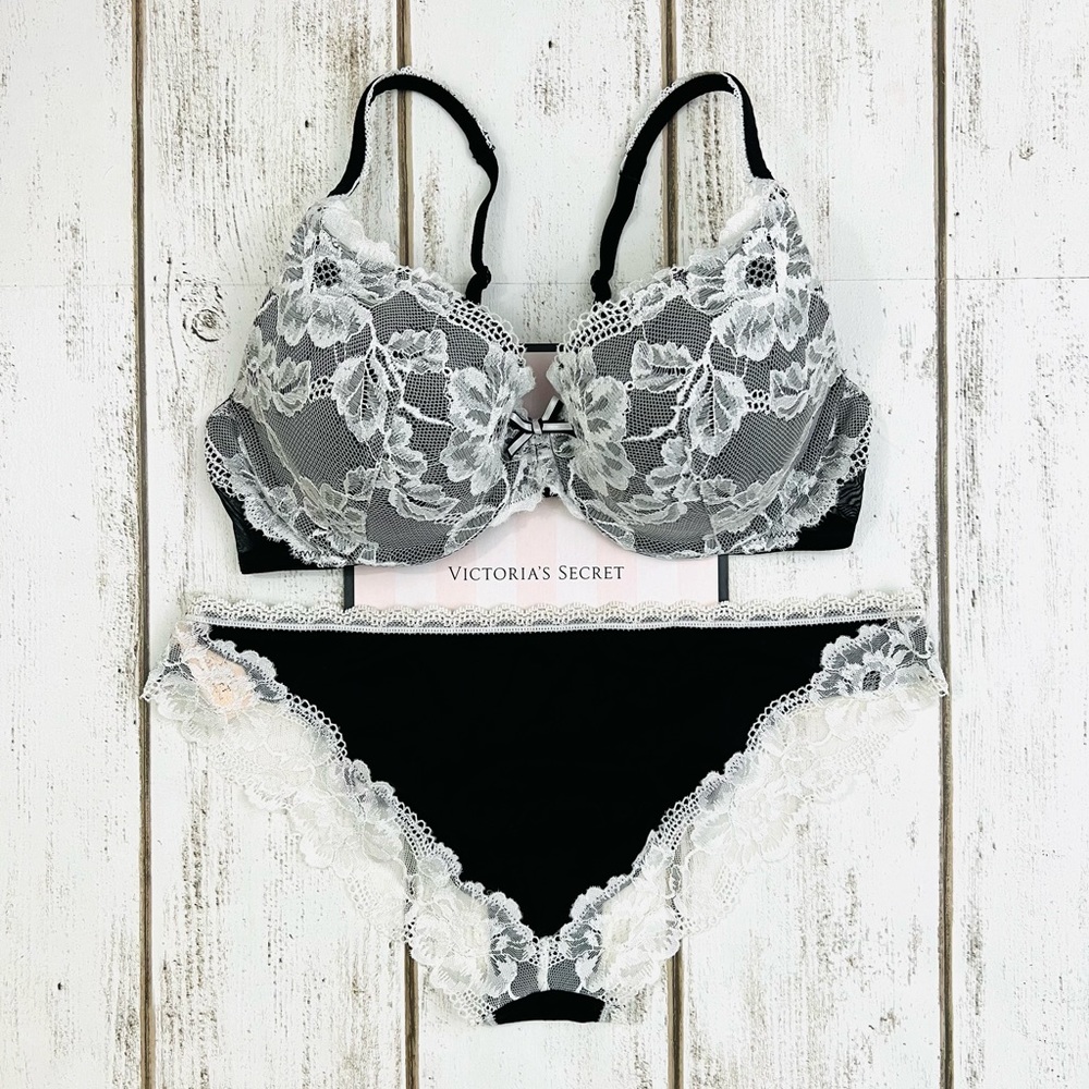 34C/M Victoria’s Secret Body by Victoria Bra & Cheekini Pantie Set